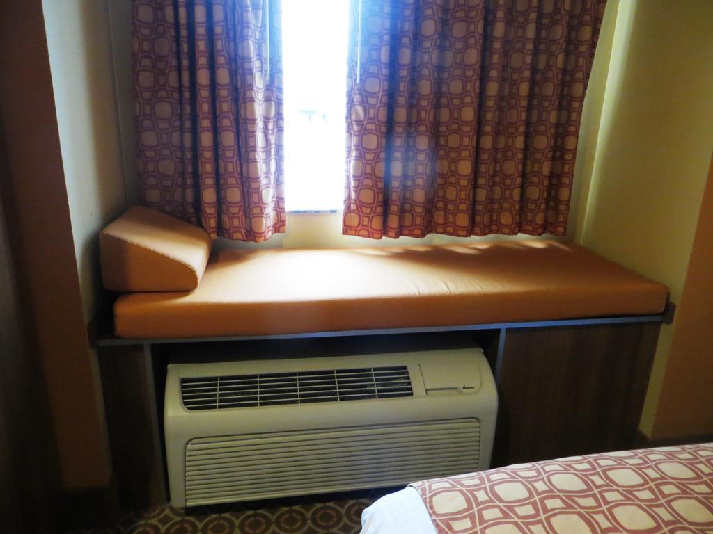 Microtel By Wyndham South Bend Notre Dame University Δωμάτιο φωτογραφία